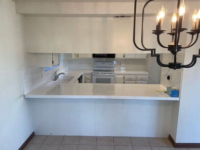 Building Photo - 7537 Jerez Ct