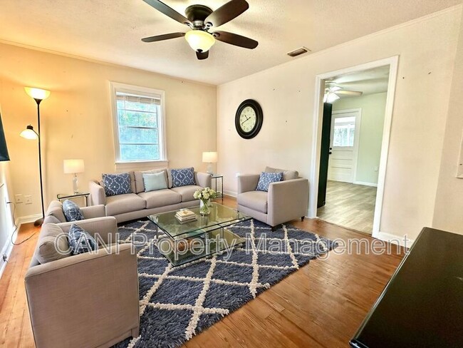 Foto del edificio - 916 W Wisconsin Ave