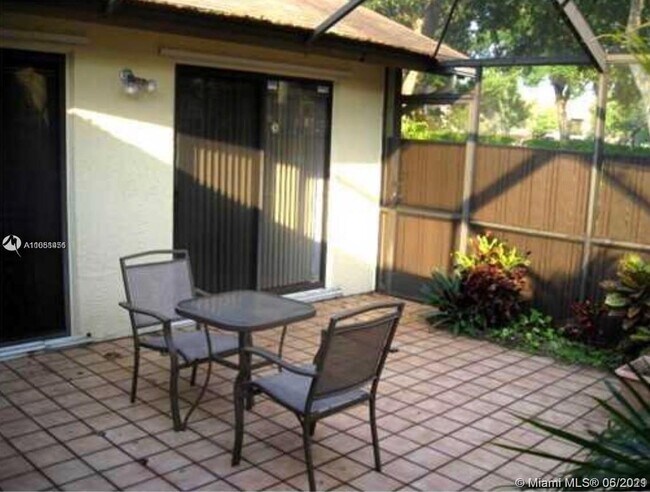 Building Photo - 3954 Cocoplum Cir