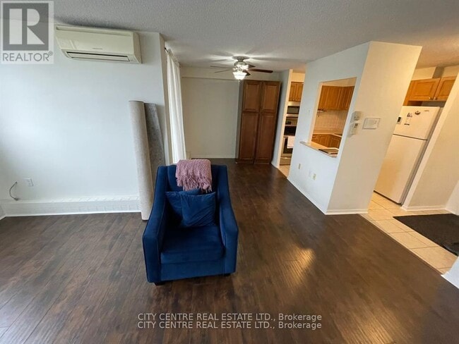 Photo du bâtiment - 2900 Battleford Rd