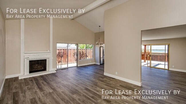 Building Photo - Newly remodeled! Fantastic 4BR/2 BA home w...