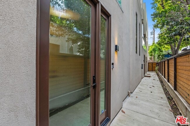 Building Photo - 1251 N Formosa Ave
