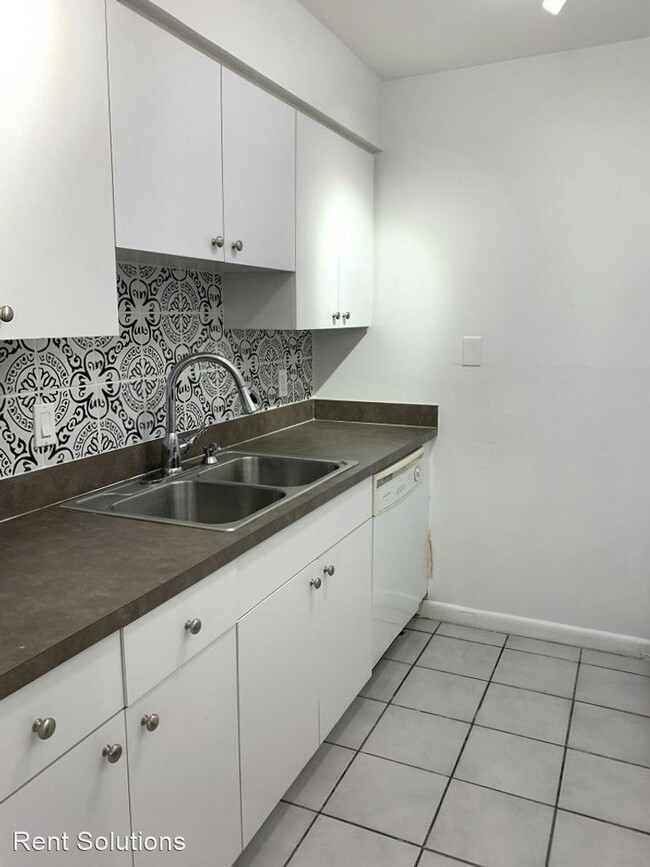 Building Photo - 1 br, 1 bath House - 9001 Tudor Drive #109
