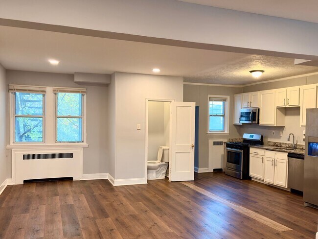 Foto del edificio - 3840 Dolfield Ave