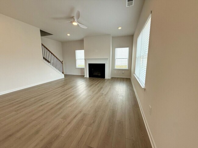 Foto del edificio - Beautiful New Home in Sought After Neighbo...