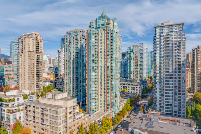 Building Photo - The Pinnacle