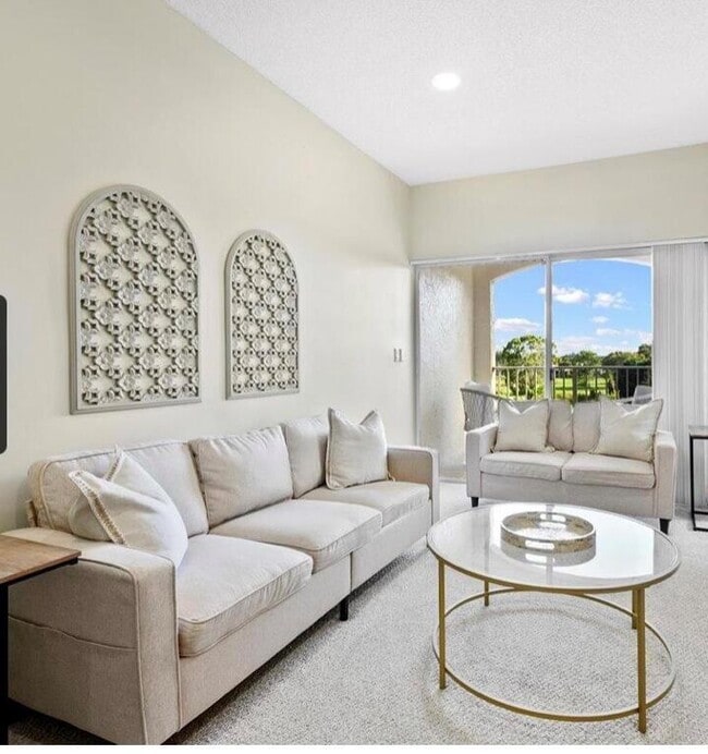 Building Photo - 2100 Greenview Shores Blvd