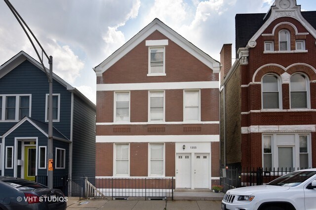 Foto del edificio - 1355 W Walton St