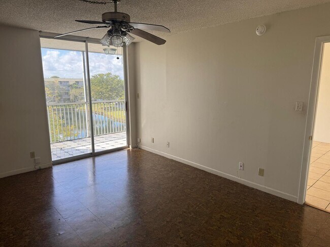 Building Photo - 3141 NW 47th Ter