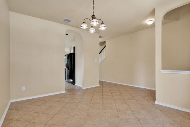 Foto del edificio - Spacious 3-Bedroom Home for Rent in Quiet ...