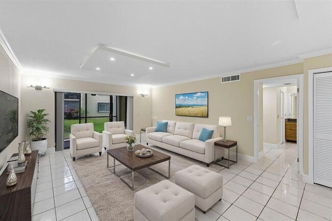 Building Photo - 434 Lakeview Dr