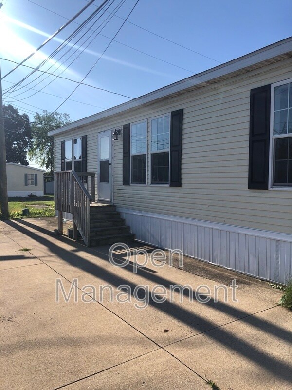 Foto del edificio - 2700 Brookpark Rd