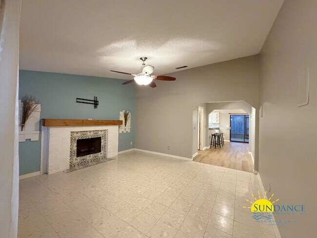 Building Photo - Renovated 3 Bedroom Home in Fort Walton Beach near Bases!