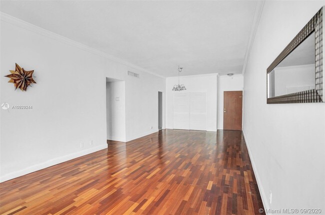 Building Photo - 3801 S Ocean Dr