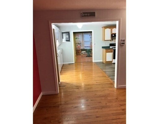 Building Photo - 117 Newbury St