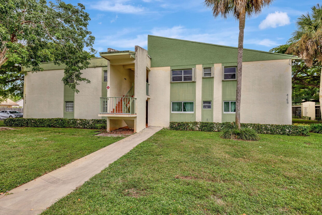 Foto principal - 4155 NW 90th Ave