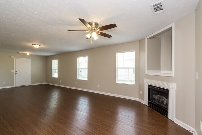 Building Photo - 465 Cathedral Dr