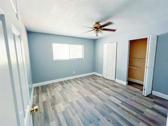Foto del edificio - 725 Northlake Blvd