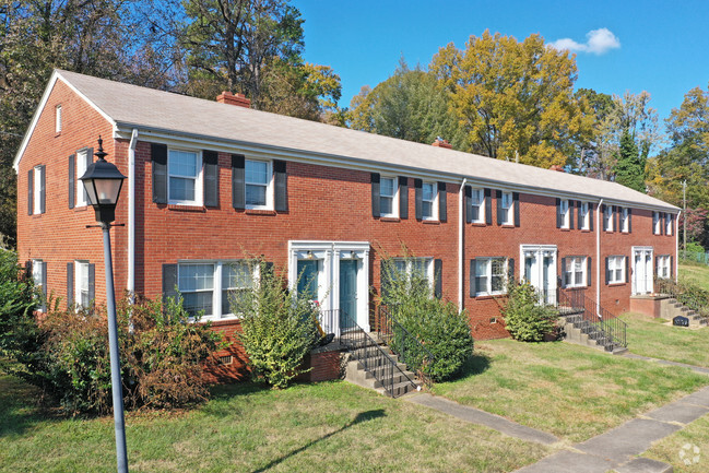 Building Photo - Latham Park Manor