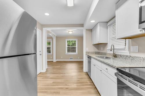 Building Photo - 172 Oakcliff Ct NW