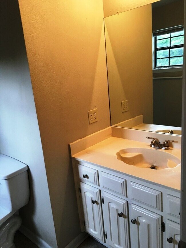 Foto del edificio - 3 Bedroom 2-1/2 Bath in McGregor