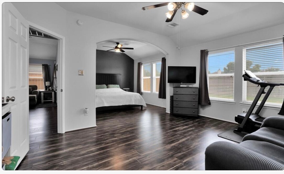 Foto del edificio - 5015 Bridgecrossing Ct