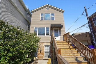 Building Photo - 1156 W 19th Pl