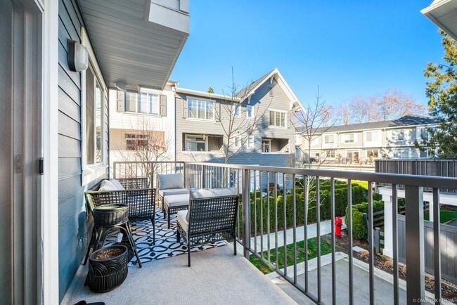 Photo du bâtiment - 16323-16323 15 Ave