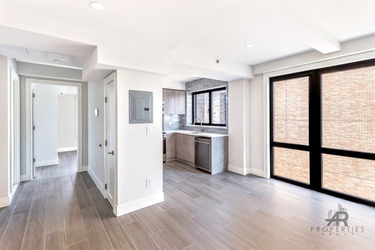 Primary Photo - 181 West 126th Street