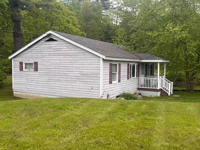 Building Photo - 3 Pine Crest Dr