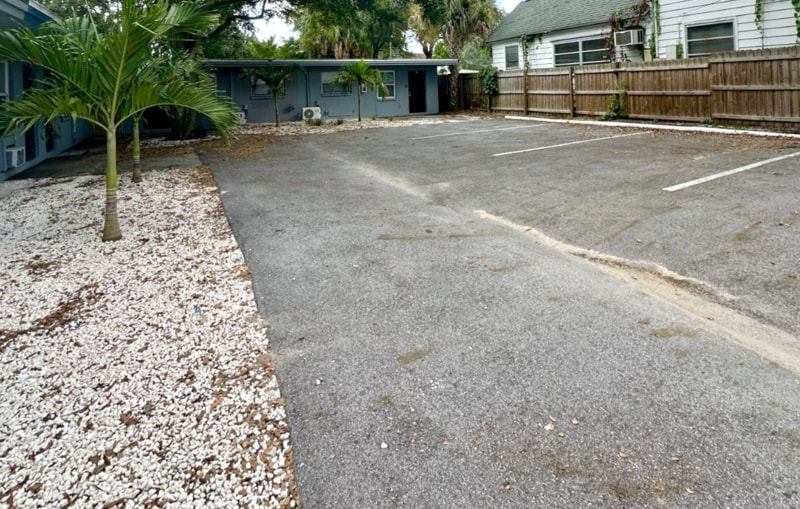 Primary Photo - 115 Cleveland Ave SW