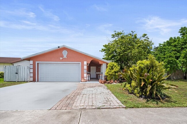 Building Photo - 4928 Marbella Rd S