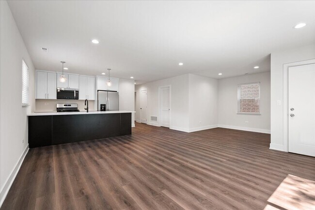 Foto del edificio - 2314 W Arthur Ave