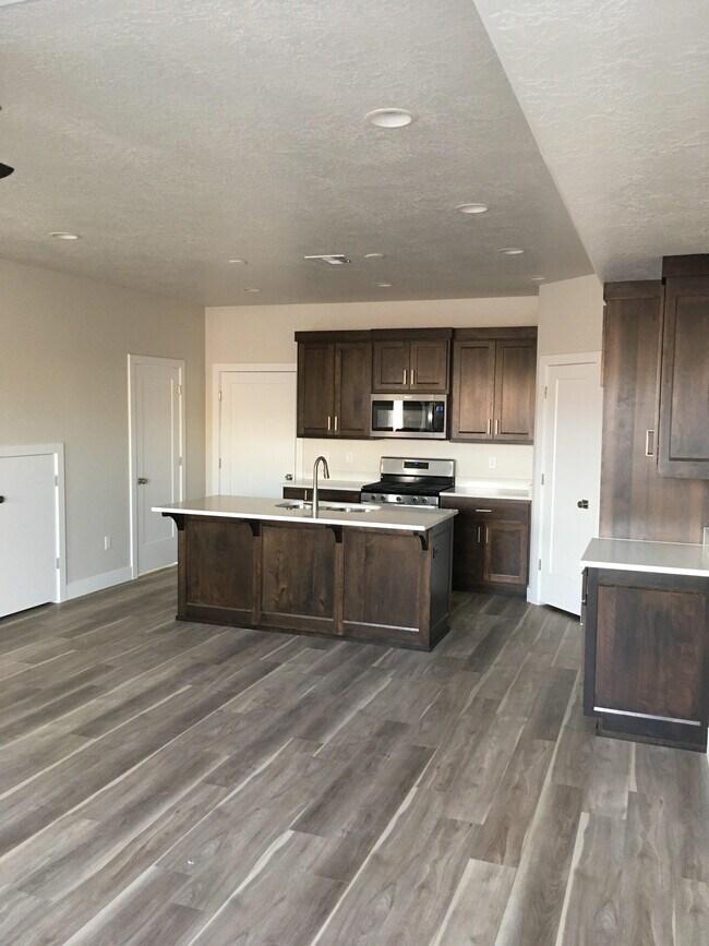 Foto del edificio - 831 S Black Alder Dr