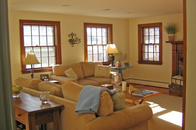 Foto del edificio - 54 Crosby Cir