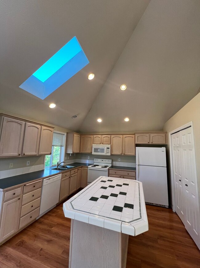 Building Photo - Mead School District - 4 bed 3 bath Coming...