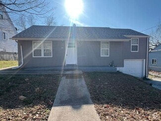 Building Photo - 452 Bluff Dr