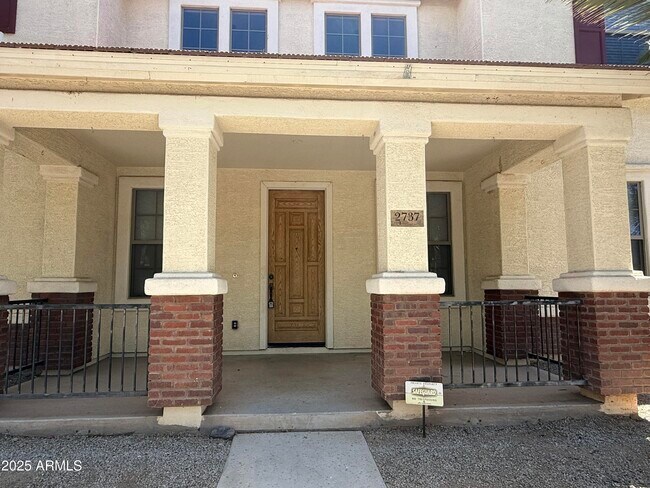 Foto del edificio - 2737 E Shannon St