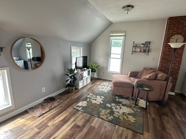 Foto principal - 605 N Market St