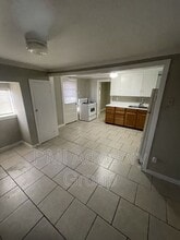 Building Photo - 308 Chestnut St