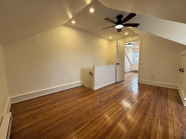 Building Photo - 171 Lewis Ave