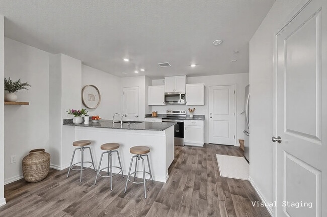 Foto del edificio - 7869 Sailor Sam Ave