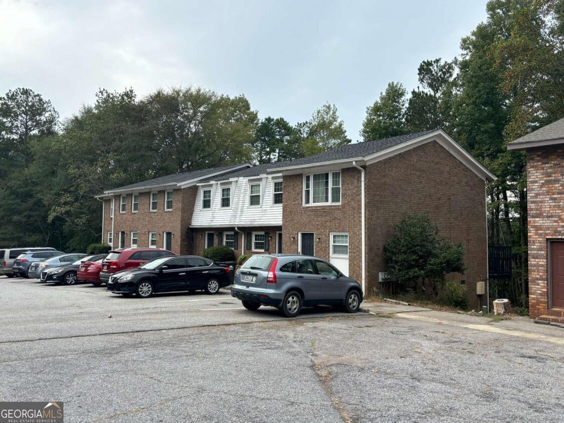 Building Photo - 180 Chalfont Ln