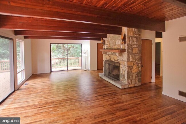 Building Photo - 256 W Seven Stars Rd