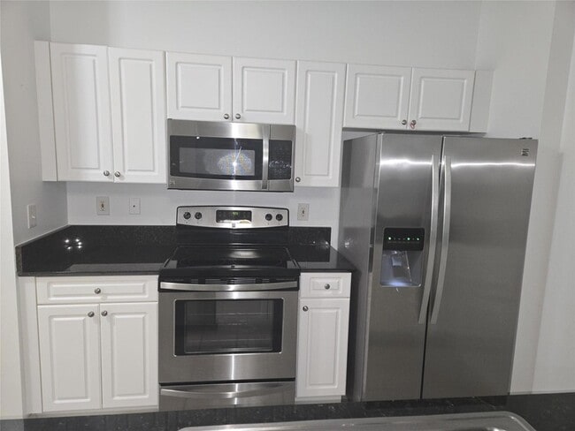 Photo - 651 Okeechobee Blvd Apartment