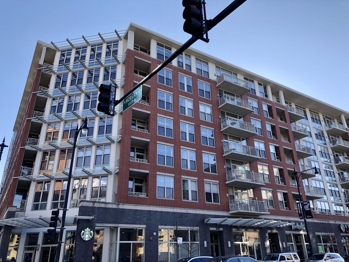 Primary Photo - 1001 W Madison St