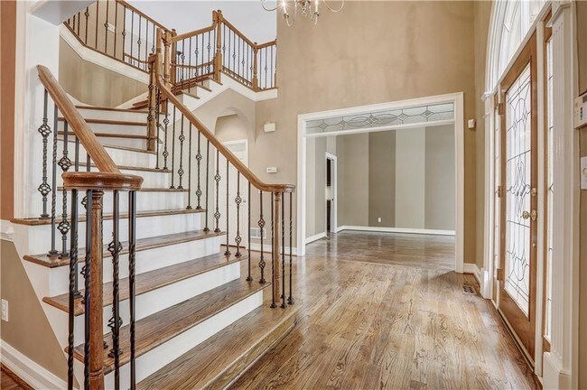Building Photo - 6 bedroom in Alpharetta GA 30022