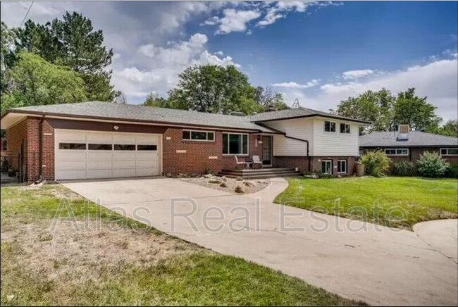 Foto del edificio - 6464 Holland Cir