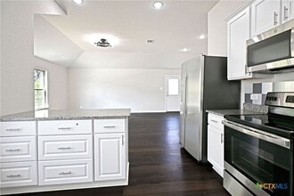 Building Photo - 2973 Greenbriar Rd