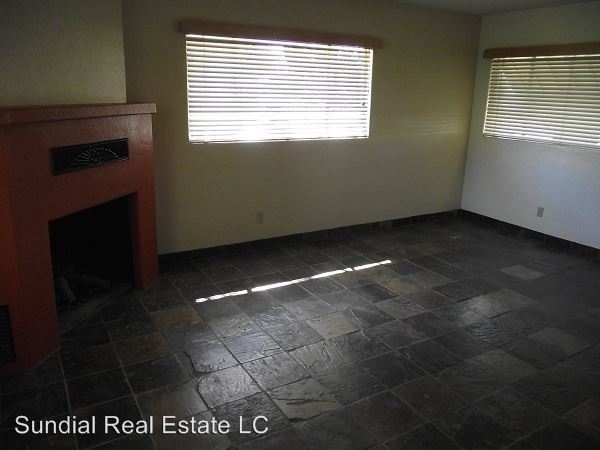 Building Photo - 2 br, 1 bath House - 1725 S. Sierra Vista Dr.
